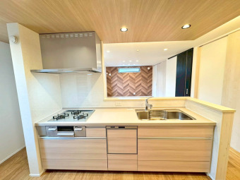 【施工例：Kitchen】 