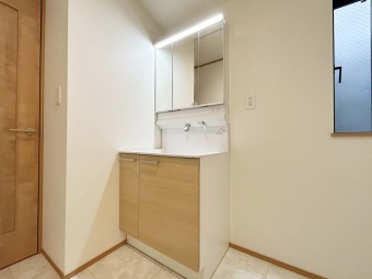 【施工例：Wash Room】