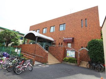 豊島区立池袋図書館