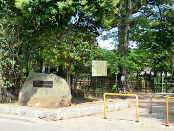 すずめのお宿緑地公園