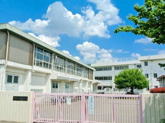 調布市立布田小学校