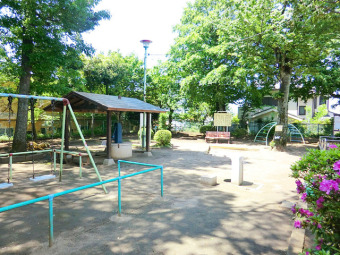 西町つつじ公園