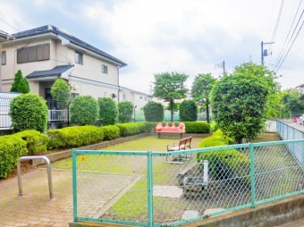 オナガ児童遊園