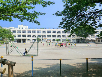 日野市立潤徳小学校