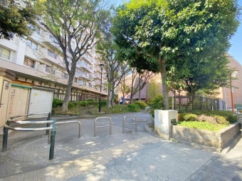 新宿区立東大久保公園