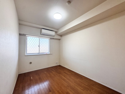 【Room：6.4帖】（リフォーム前写真）