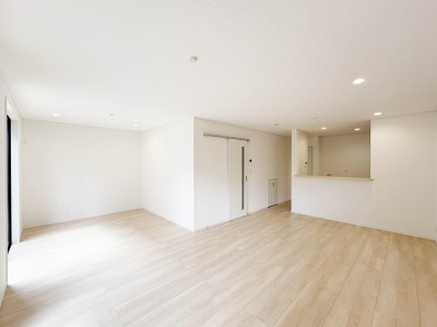 【5号棟:LDK 21.5帖】