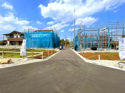 【現地外観：3月上旬撮影】