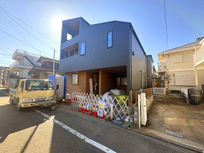 【外観：11月中旬撮影】