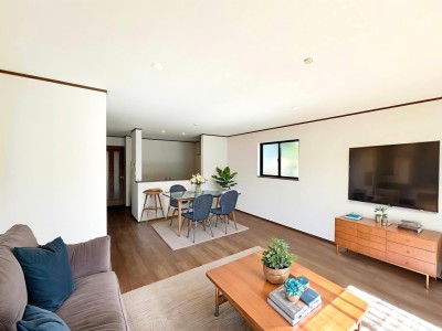 B号棟 【LDK：20.12帖】
本画像はCGで作成しており、実際に現地に家具は配置しておりません。また、価格に家具は含まれません。