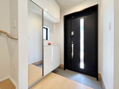 【施工例：Entrance】