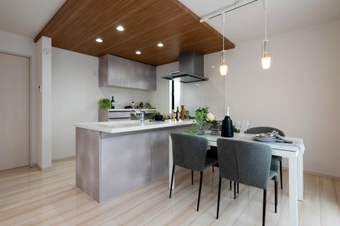 【建物プラン例】