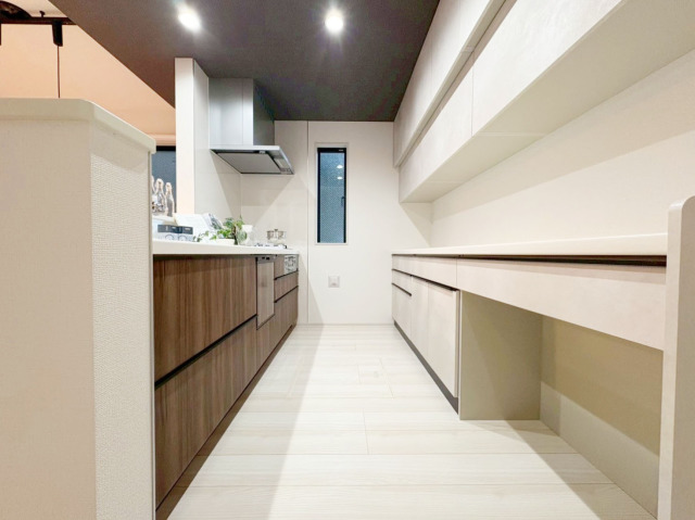 【モデルハウス棟　Kitchen】