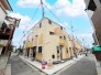 【プロバンススタイル】
日暮里・舎人ライナー「扇大橋」駅まで徒歩14分のポジション！
西側には芝生の公園があるので、お子様も安心して遊ぶことができます！
