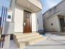 【Entrance】
シンプルデザインの外観。