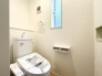 【Toilet】2階
各階にトイレがあるので、朝の慌ただしい時間帯に混む心配が減ります。わざわざトイレのために階段を昇り降りをせずに済みます。
