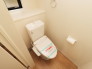 【Toilet】1F
各階にトイレがあるので、朝の慌ただしい時間帯に混む心配が減ります。わざわざトイレのために階段を昇り降りをせずに済みます。
