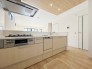 【Kitchen】
食洗器搭載のシステムキッチン。
家事の効率化が図れ、空いた時間に他の作業や家族との団らんを愉しめます。
