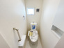 【Toilet】
各階にトイレがあるので、朝慌ただしい時間帯に混む心配が減ります。わざわざトイレのために階段を昇り降りをせずに済みます。