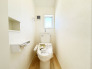 【Toilet】
各階にトイレがあるので、朝の慌ただしい時間帯に混む心配が減ります。わざわざトイレのために階段を昇り降りをせずに済みます。
