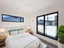 【施工例：Room】
南向きバルコニーに面した明るい居室。心地よい陽光、風が入り込む安らぎの空間となっています。