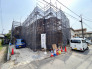 【外観】（3月中旬撮影）
小中学校まで徒歩8分圏！保育園・幼稚園も徒歩10分圏内に複数点在するので、共働きの子育て世帯にも安心な住環境となっています。