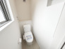 【Toilet】
各階にトイレがあるので、朝の慌ただしい時間帯に混む心配が減ります。わざわざトイレのために階段を昇り降りをせずに済みます。
