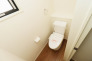 【Toilet】
各階にトイレがあるので、朝の慌ただしい時間帯に混む心配が減ります。わざわざトイレのために階段を昇り降りをせずに済みます。
