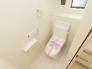 【Toilet】
各階にトイレがあるので、朝の慌ただしい時間帯に混む心配が減ります。わざわざトイレのために階段を昇り降りをせずに済みます。

