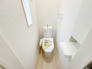 【Toilet】
各階にトイレがあるので、朝の慌ただしい時間帯に混む心配が減ります。わざわざトイレのために階段を昇り降りをせずに済みます。
