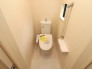 【Toilet】
各階にトイレがあるので、朝の慌ただしい時間帯に混む心配が減ります。わざわざトイレのために階段を昇り降りをせずに済みます。

