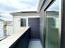 【Balcony】（5.2帖の居室に繋がったバルコニー）
