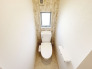 【Toilet】
各階にトイレがあるので、朝の慌ただしい時間帯に混む心配が減ります。わざわざトイレのために階段を昇り降りをせずに済みます。
