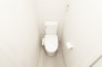 【Toilet】
各階にトイレがあるので、朝の慌ただしい時間帯に混む心配が減ります。わざわざトイレのために階段を昇り降りをせずに済みます。
