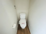【Toilet】
各階にトイレがあるので、朝の慌ただしい時間帯に混む心配が減ります。わざわざトイレのために階段を昇り降りをせずに済みます。
