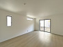 E号棟 【LDK】
 2026/03/12m