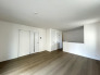 E号棟 【LDK】
 2026/03/12m