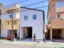 【外観】
洗練されたフォルムが街並みに静かな個性を添える、シンプルで落ち着きのある外観が日々の暮らしに心地よい安心感をもたらします。