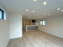 2号棟 【LDK：17.7帖】 2026/08/23m