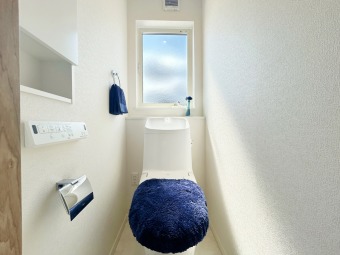 【建物プラン例】 参考プランはZEH水準となります。 建物面積:95.64㎡|建物参考価格:2400万円(外構費用、設計費用は込み) ※地盤改良が発生したら、最大30万円かかります。