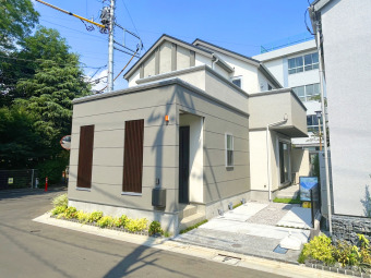 【施工例】 参考プランはZEH水準となります。 建物面積:95.64㎡|建物参考価格:2400万円(外構費用、設計費用は込み) ※地盤改良が発生したら、最大30万円かかります。