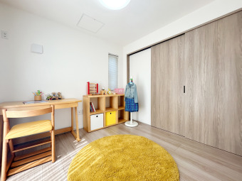 【建物プラン例】 参考プランはZEH水準となります。 建物面積:95.64㎡|建物参考価格:2400万円(外構費用、設計費用は込み) ※地盤改良が発生したら、最大30万円かかります。