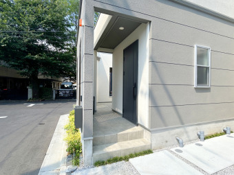 【建物プラン例】 参考プランはZEH水準となります。 建物面積:95.64㎡|建物参考価格:2400万円(外構費用、設計費用は込み) ※地盤改良が発生したら、最大30万円かかります。