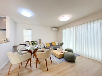 【建物プラン例】 参考プランはZEH水準となります。 建物面積:95.64㎡|建物参考価格:2400万円(外構費用、設計費用は込み) ※地盤改良が発生したら、最大30万円かかります。