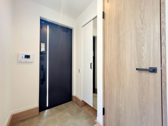 【建物プラン例】 参考プランはZEH水準となります。 建物面積:95.64㎡|建物参考価格:2400万円(外構費用、設計費用は込み) ※地盤改良が発生したら、最大30万円かかります。