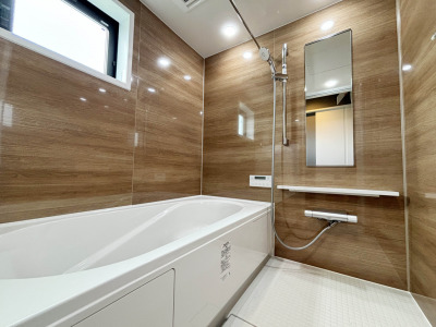 【施工例:Bath Room】 【施工例:Bath Room】