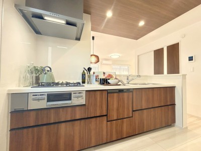 【建物プラン例】
建物参考価格:2003万円~ 【建物プラン例】
建物参考価格:2003万円~