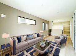 【LDK:13.5帖】
本画像はCGで作成しており、実際に現地に家具は配置しておりません。また、価格に家具は含まれません。