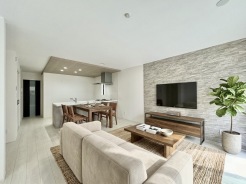 【LDK:1号棟】
本画像はCGで作成しており、実際に現地に家具は配置しておりません。また、価格に家具は含まれません。