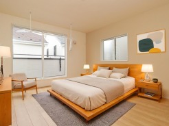 【Room:7.87帖】
温かみのある木調に包まれる、安らぎの空間。
本画像はCGで作成しており、実際に現地に家具は配置しておりません。また、価格に家具は含まれません。